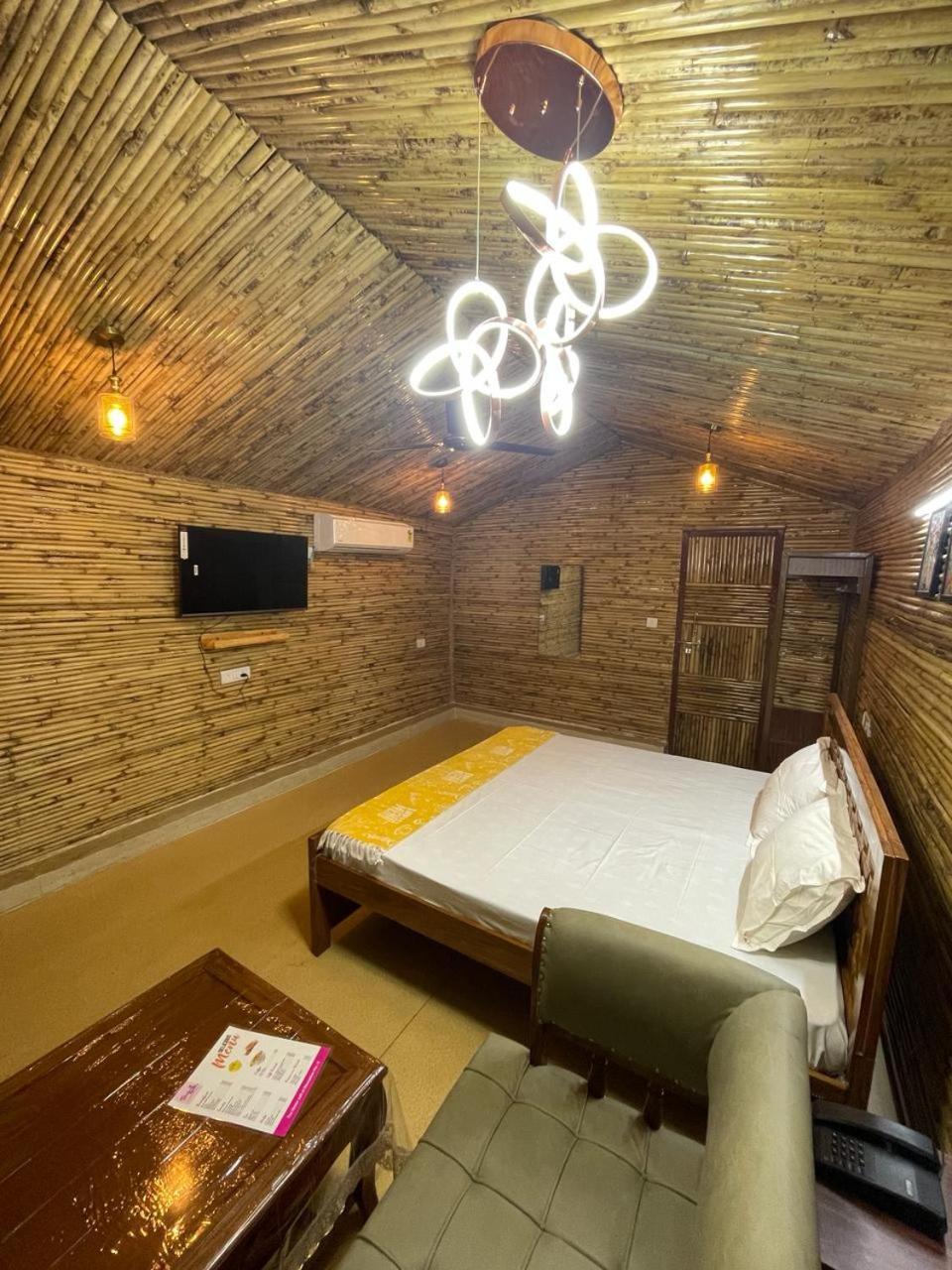 Gopika Resort Vrindāvan 外观 照片