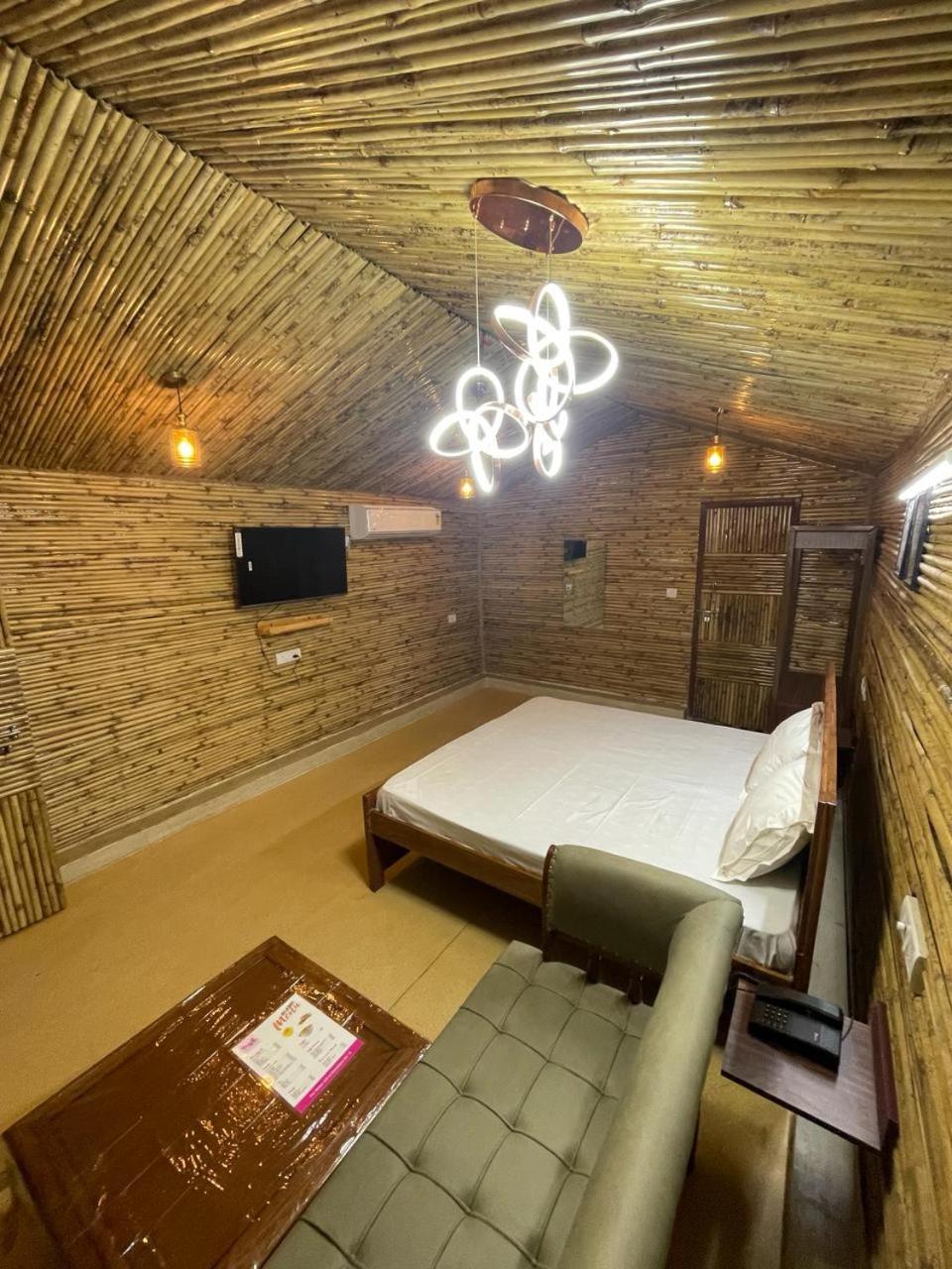 Gopika Resort Vrindāvan 外观 照片