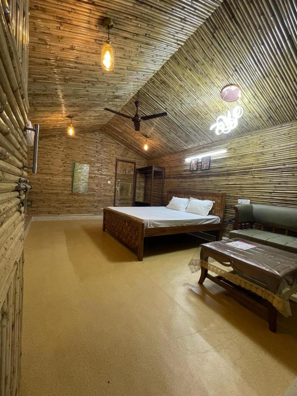 Gopika Resort Vrindāvan 外观 照片