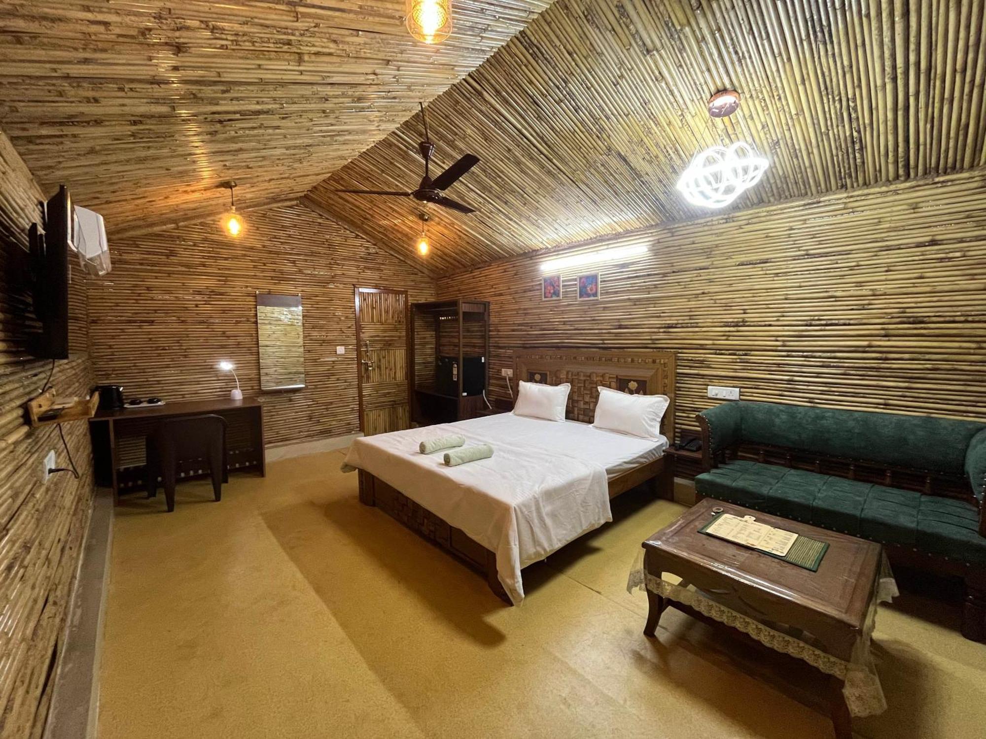 Gopika Resort Vrindāvan 外观 照片